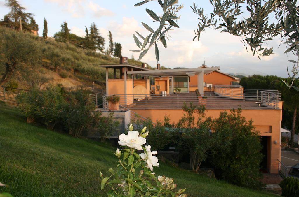 Hotel Il Castellaccio Piccione Exterior foto